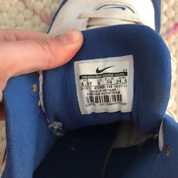 Nike basketball shoes - Picture 3 of 3